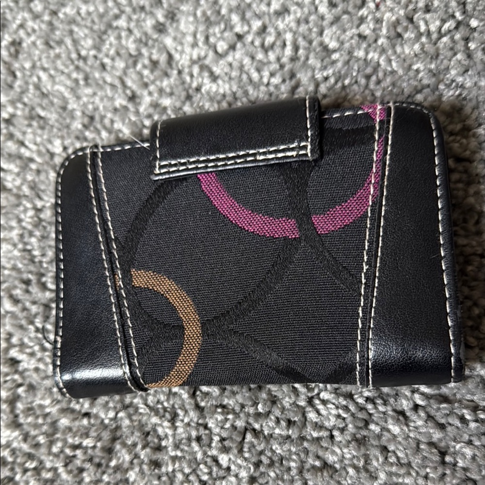 Black Wallet - Picture 2 of 9